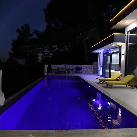 Dreamy With Private Pool And Jacuzzi In Kas *